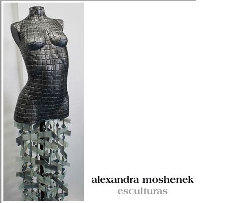 Alxandra Moschenek - Presione el logo de facebook para continuar >